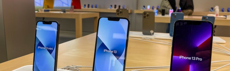iPhone 13 Pro review: iPhones in store